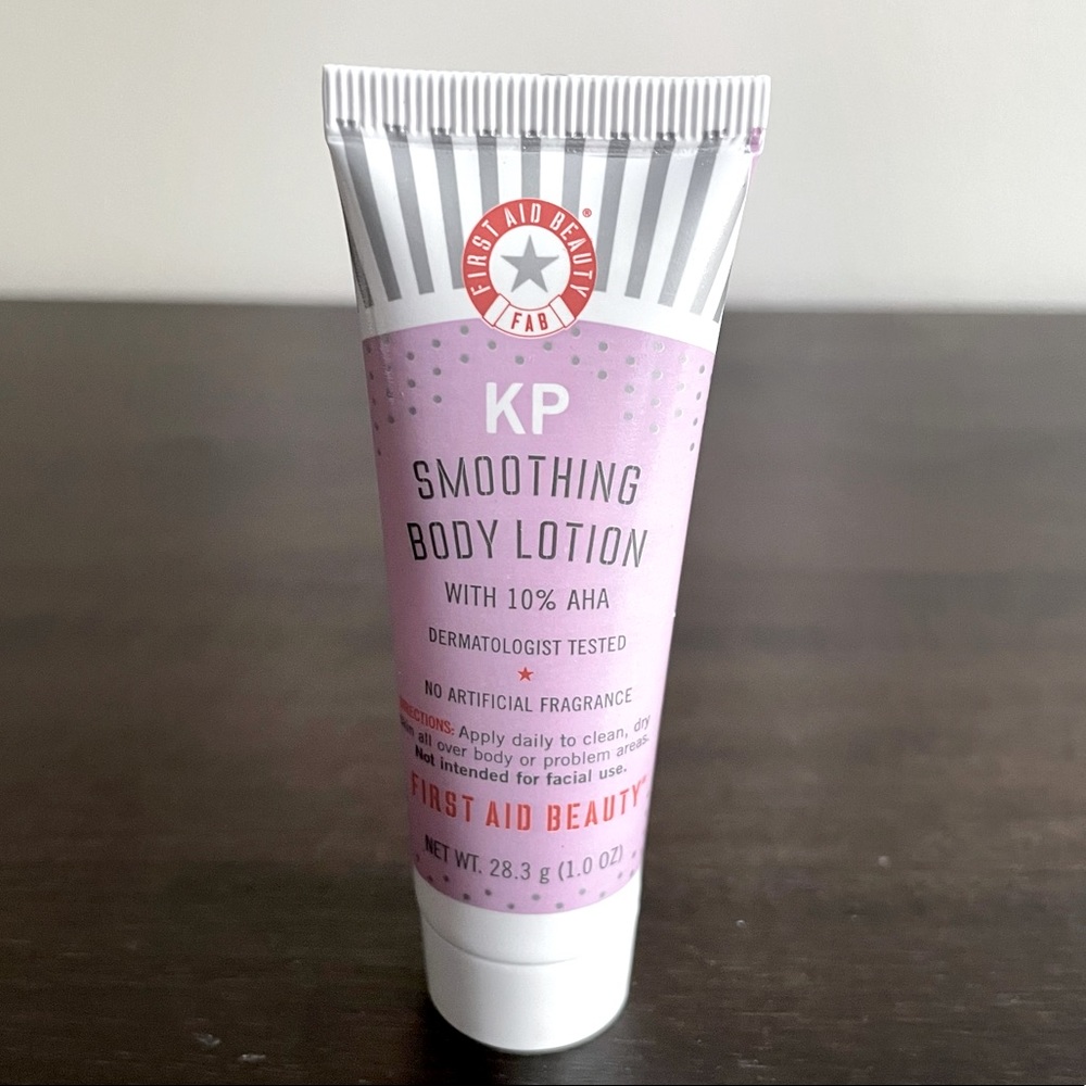 🚨 HOST PICK 🆕 4/$25 🧖🏻‍♀️ First Aid Beauty Smoothing Lotion